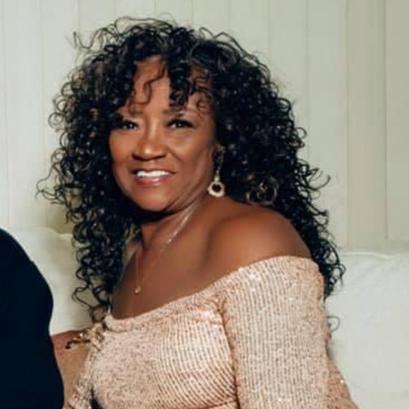 Meet your Posher, Barbara - Picture 2 of 2